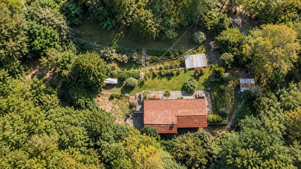Rustico con giardino – privacy e tranquillità – photo 2 of 13
