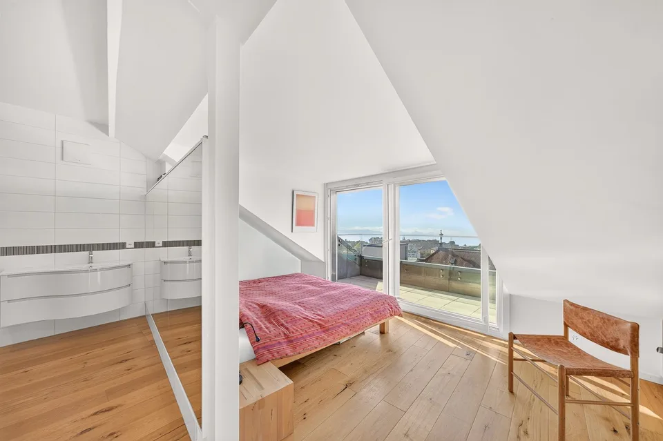 Prachtiges 3,5-Zimmer-Attikapartment mit Panoramablick auf den See und die Berge im Herzen von Lausanne – Foto 16 von 18