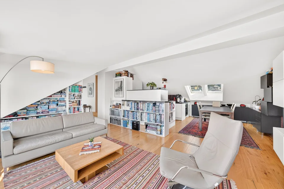Prachtiges 3,5-Zimmer-Attikapartment mit Panoramablick auf den See und die Berge im Herzen von Lausanne – Foto 6 von 18
