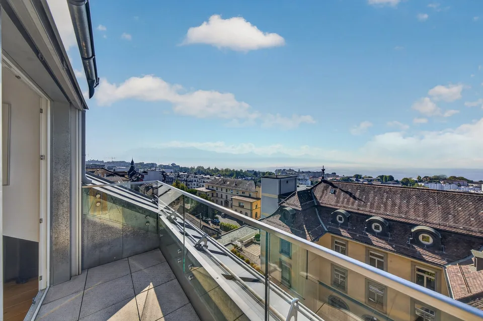 Prachtiges 3,5-Zimmer-Attikapartment mit Panoramablick auf den See und die Berge im Herzen von Lausanne – Foto 18 von 18