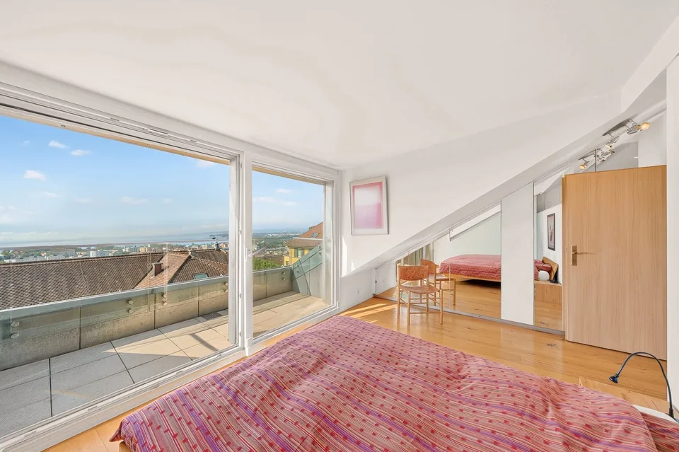Prachtiges 3,5-Zimmer-Attikapartment mit Panoramablick auf den See und die Berge im Herzen von Lausanne – Foto 15 von 18