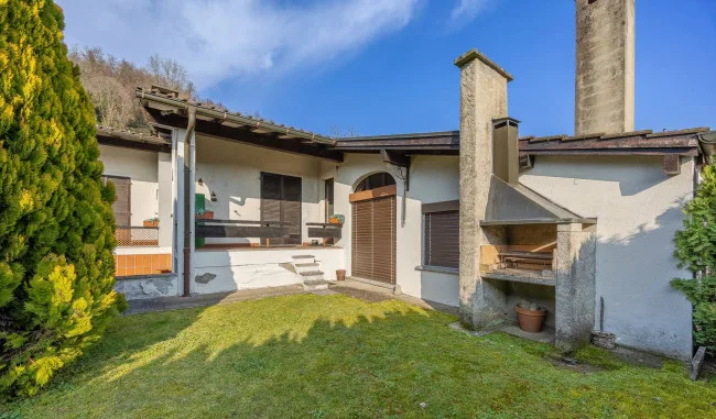 Casa unifamiliare con giardino e piscina / Einfamilienhaus mit Garten und Schwimmbad – photo 4 sur 8