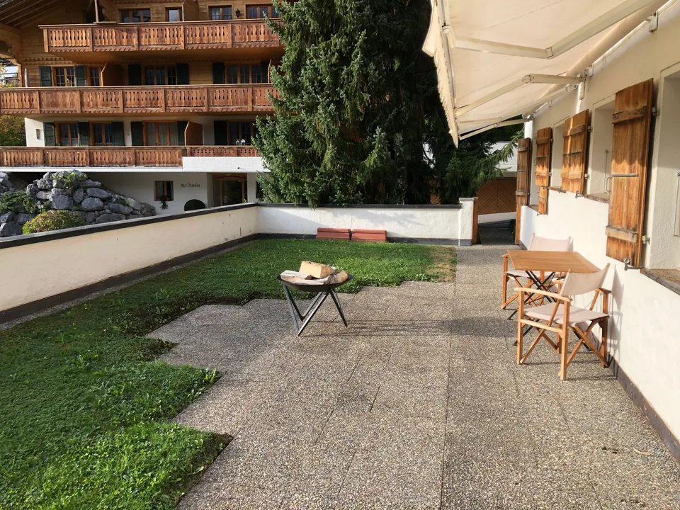 Charmantes 3,5-Zimmer-Wohnung mit Terrasse und Berg- und Talblick in Rougemont – Foto 16 von 19