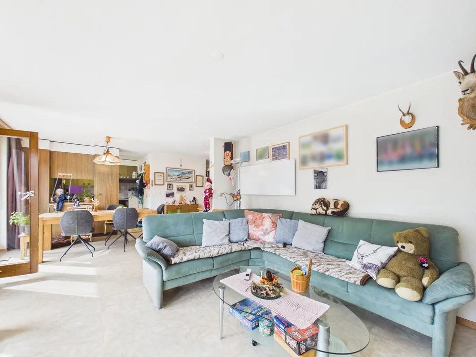 Charmante 4.5-Zimmer-Wohnung mit Bergblick in Steg-Hohtenn – Foto 3 von 10