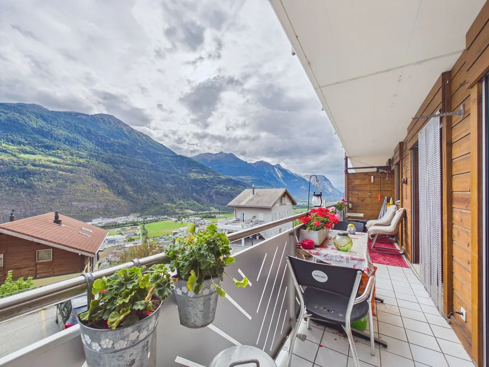 Charmante 4.5-Zimmer-Wohnung mit Bergblick in Steg-Hohtenn – Foto 2 von 10