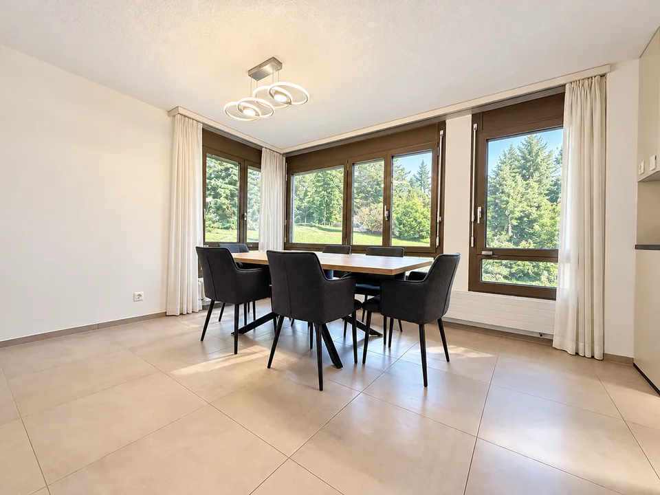 Wohnen mit Weitblick – Grosszügige 4.5-Zimmer-Wohnung in Spiez – Foto 3 von 10