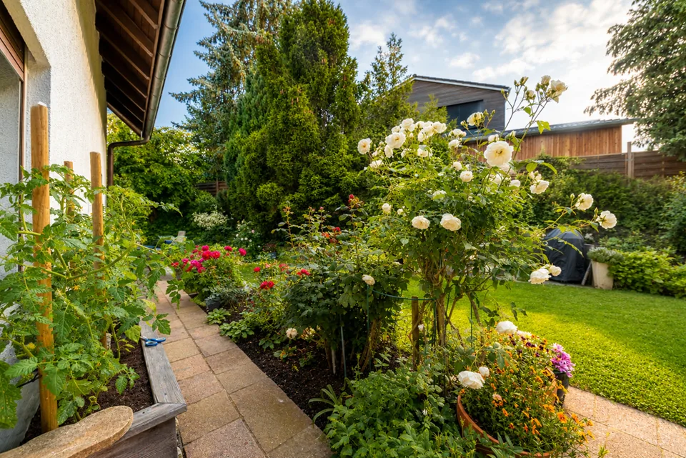 Familienglück mit Gartenparadies – Foto 9 von 10