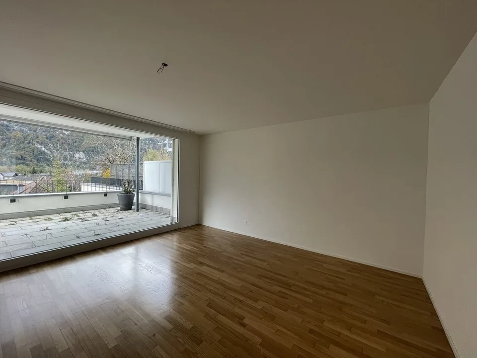 Moderne Wohnung in grüner Umgebung – Foto 3 von 7