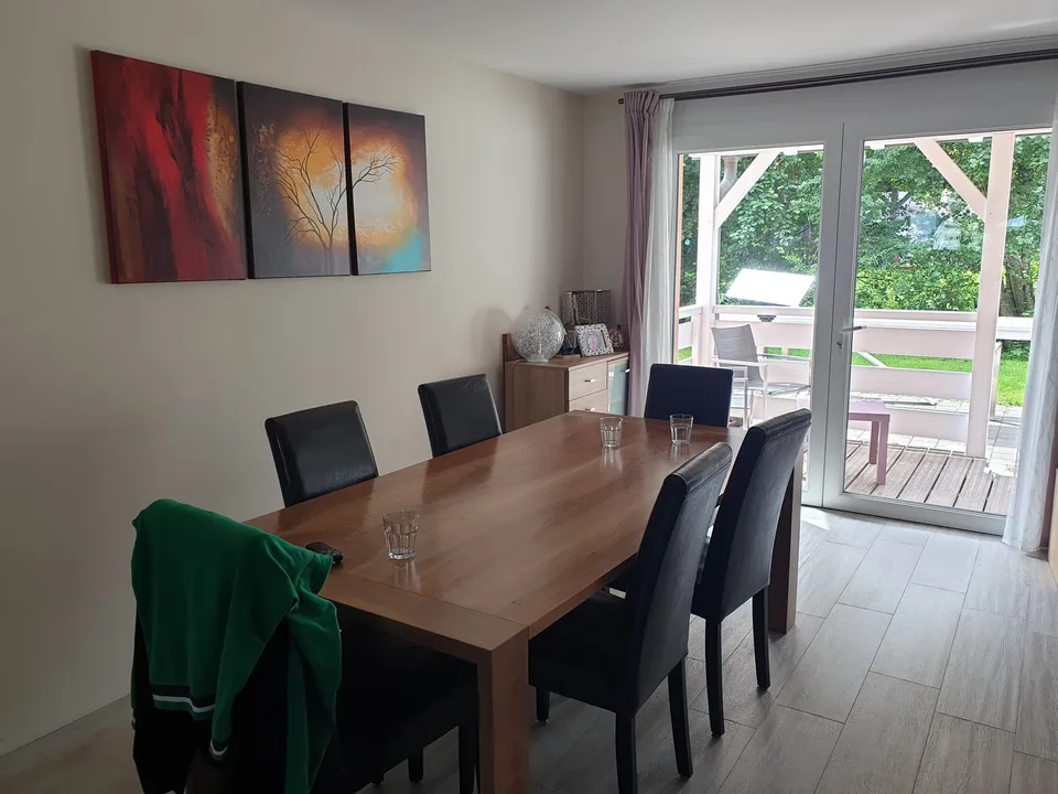 Villa a schiera familiare di 6,5 locali in zona tranquilla ad Avenches – foto 3 di 13