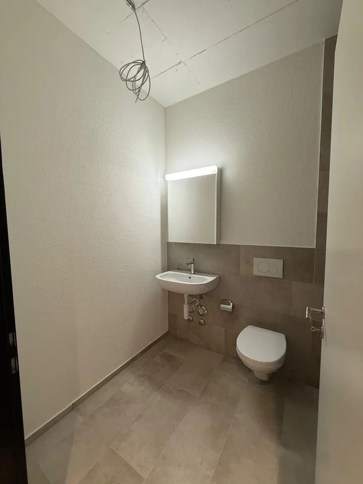 Moderne 2.5-Zimmer-Wohnung an zentraler Lage in Reinach – Foto 5 von 6