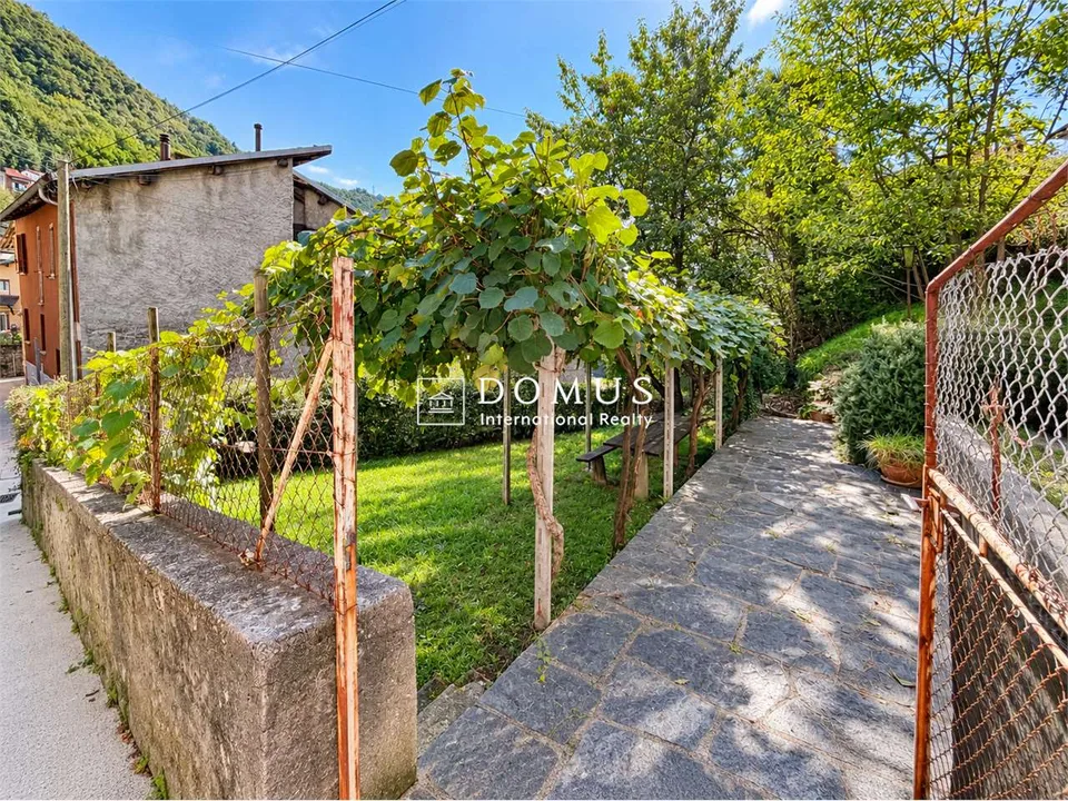 Charmantes Haus mit privatem Garten im Ortskern – Foto 2 von 13