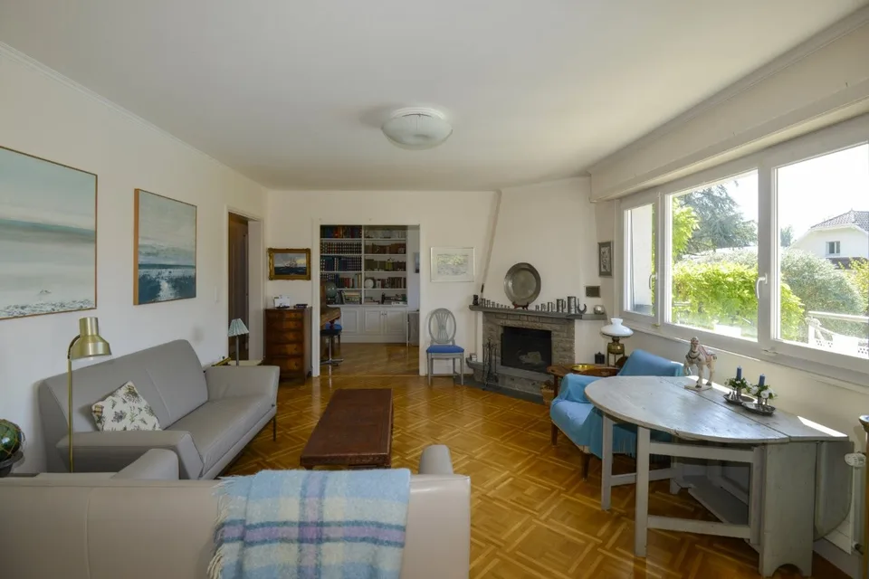 Prächtige Lage für dieses Anwesen mit eigenem Haus und Pool – Foto 7 von 16