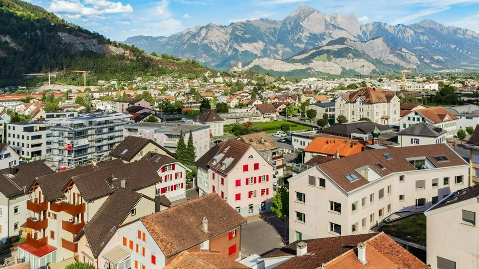 Vollvermietetes Wohn- und Geschäftshaus im Zentrum – Foto 2 von 11