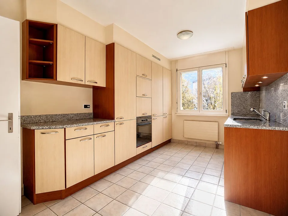 Sion, appartement de 5.5 pièces au cœur du quartier de Vissigen avec place de parc – photo 2 sur 19