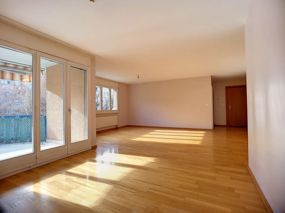 Sion, appartement de 5.5 pièces au cœur du quartier de Vissigen avec place de parc – photo 3 sur 19