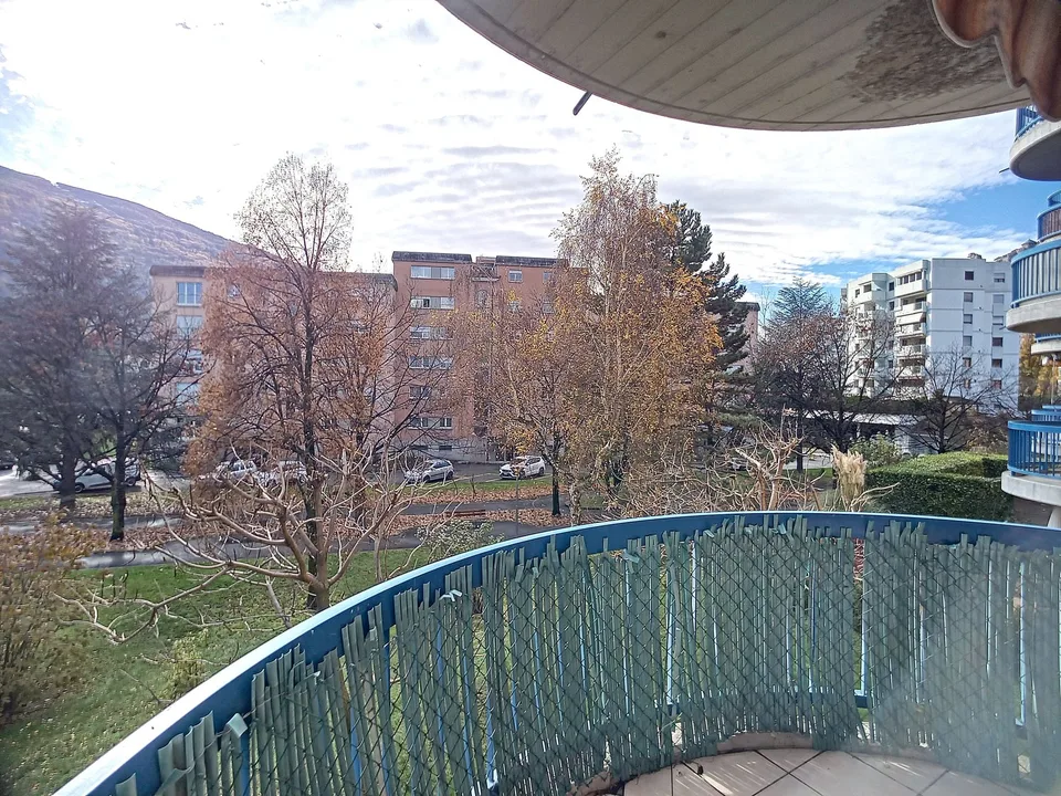 Sion, appartement de 5.5 pièces au cœur du quartier de Vissigen avec place de parc – photo 6 sur 19