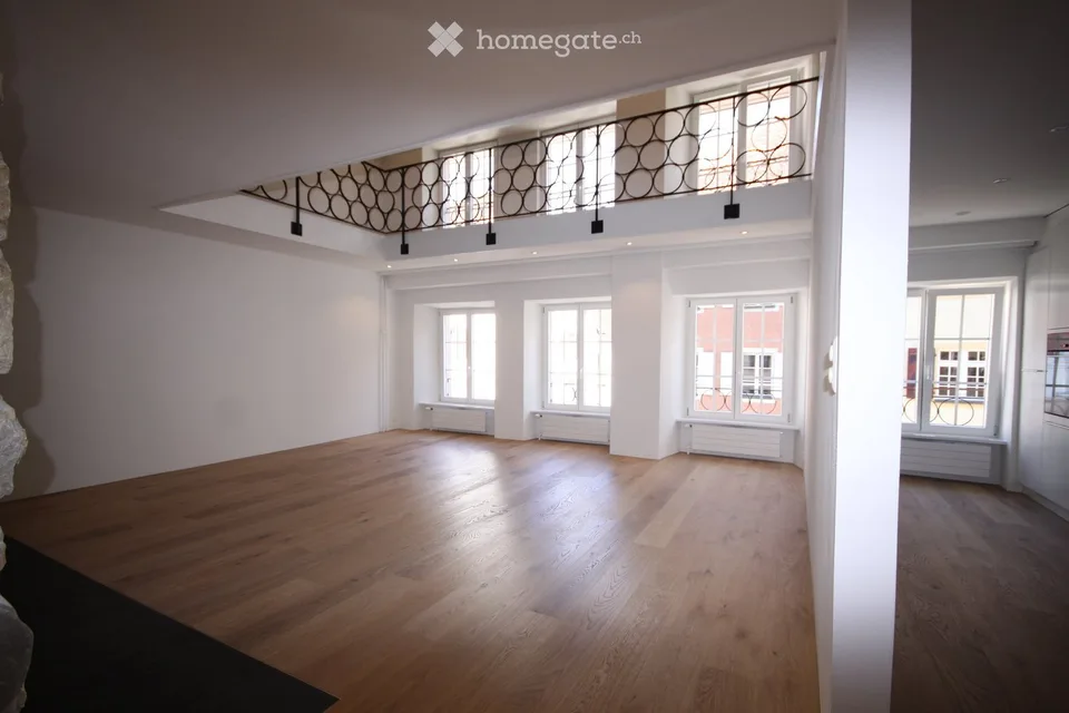 Maisonnette 5,5 pièces + appartement 1,5 pièces au rez-de-chaussée avec espace commercial à Kaiserstuhl + terrain en Allemagne – photo 2 sur 30