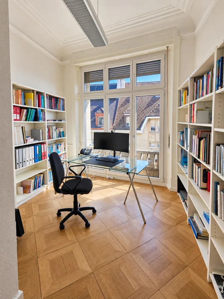 Office spaces in a representative business building in the Basel city center – photo 6 of 12