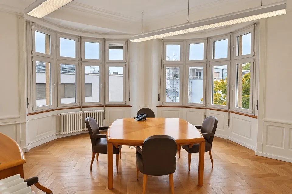 Office spaces in a representative business building in the Basel city center – photo 4 of 12