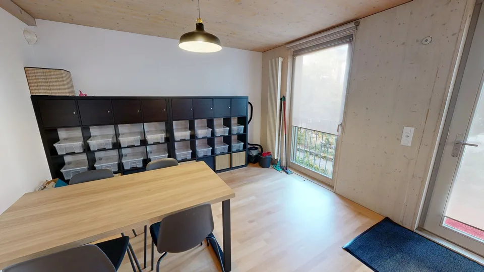 Z. 001 / Helles WG-Zimmer in Affoltern am Albis – ideal für Studierende und junge Berufstätige – Foto 6 von 7