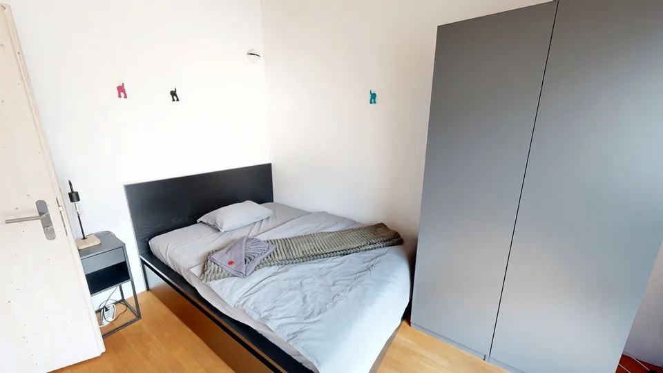 Z. 203 / Helles WG-Zimmer in Affoltern am Albis – ideal für Studierende und junge Berufstätige – Foto 2 von 7