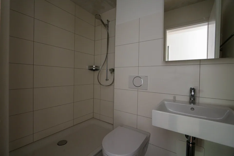 Appartamento di 3,5 locali luminoso a Rüfenacht BE – appena ristrutturato e disponibile immediatamente – foto 3 di 8