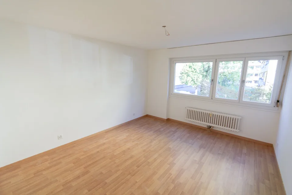 Appartamento di 3,5 locali luminoso a Rüfenacht BE – appena ristrutturato e disponibile immediatamente – foto 6 di 8