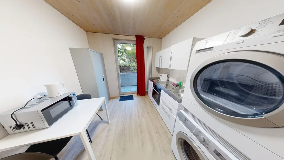 Z. 003 / Helles WG-Zimmer in Affoltern am Albis – ideal für Studierende und junge Berufstätige – Foto 3 von 7
