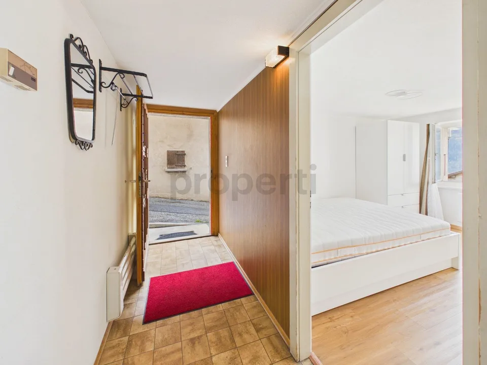 Completamente Arredato, Charme dell'Edificio Vecchio Ristrutturato (2015), Incluso Parcheggio & Collegamento di Prima Categoria in Vallese! – foto 4 di 11