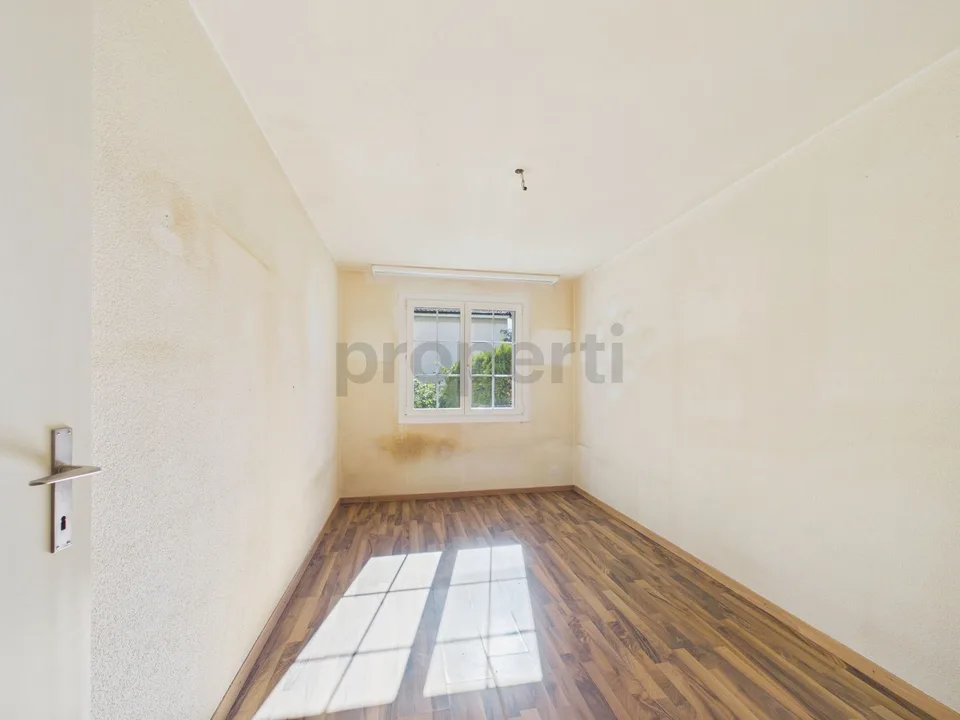 Cozy 3.5-room garden apartment with fireplace and design potential – photo 23 of 29