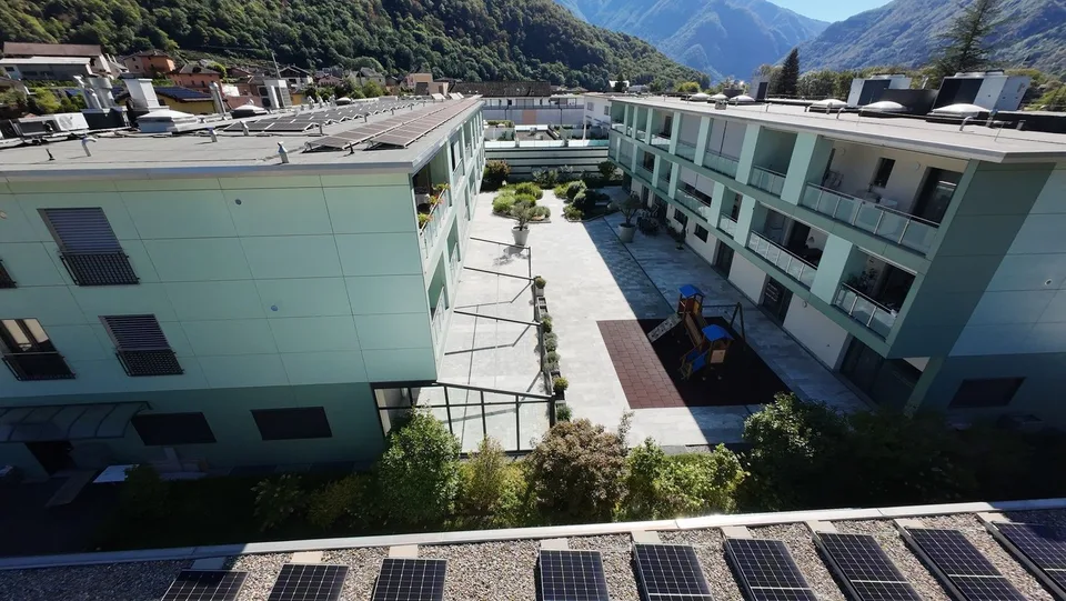 Büro- oder Gewerbefläche von Prestige in modernem Gebäude (2017) mit Parkplätzen in der Garage – Foto 2 von 6