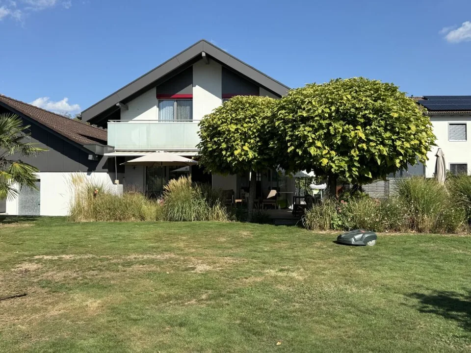 Renoviertes Einfamilienhaus mit einem Wintergarten – Foto 5 von 28