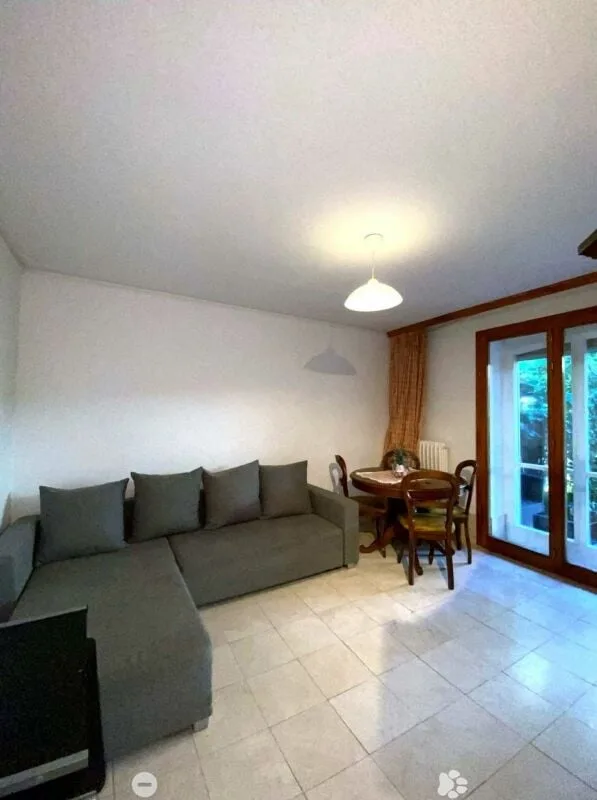 Ruhige 2.5-Zimmer-Gartenwohnung mit Sitzplatz - Brüggstrasse 74, Biel – Foto 7 von 11