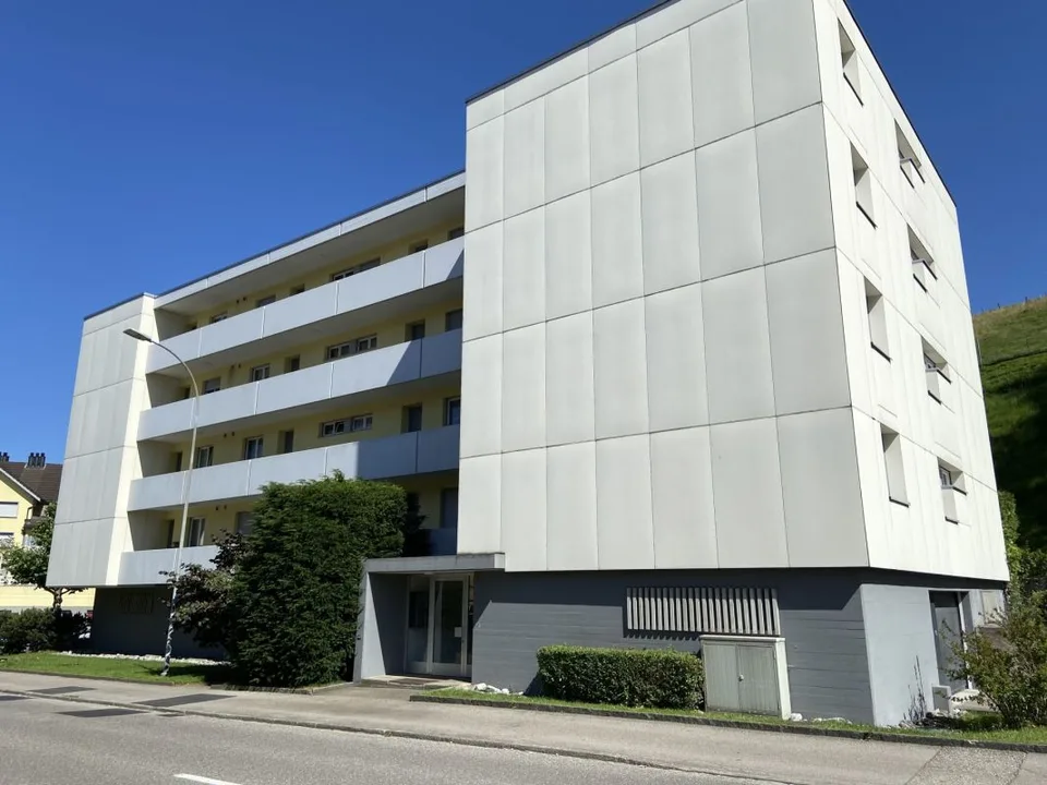 Geräumige und preiswerte 4.5 Zimmer-Wohnung – Foto 9 von 9