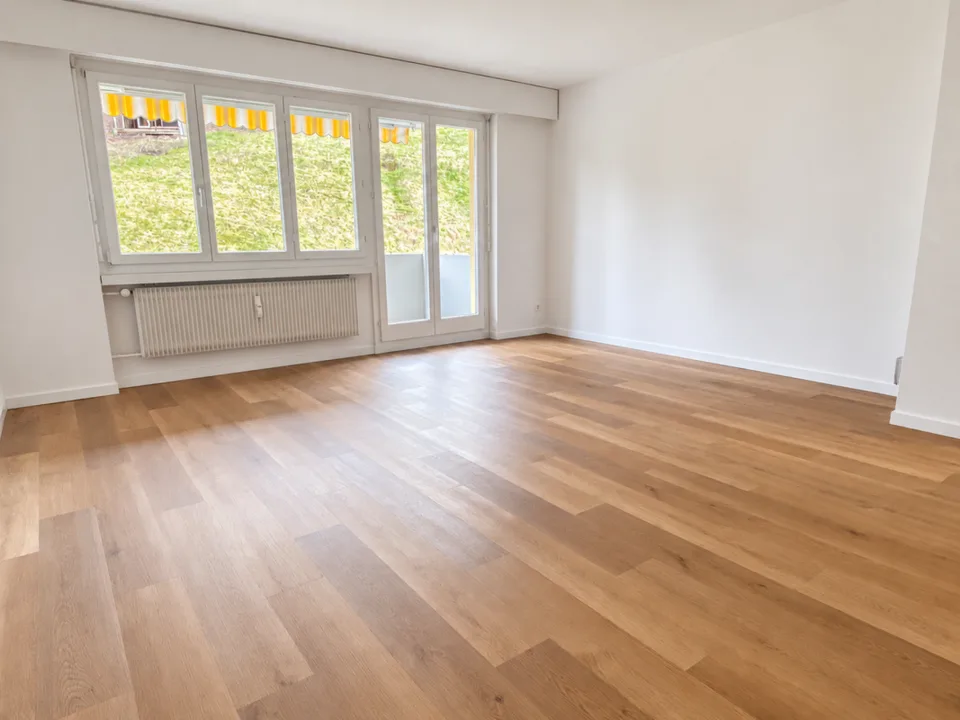 Geräumige und preiswerte 4.5 Zimmer-Wohnung – Foto 2 von 9