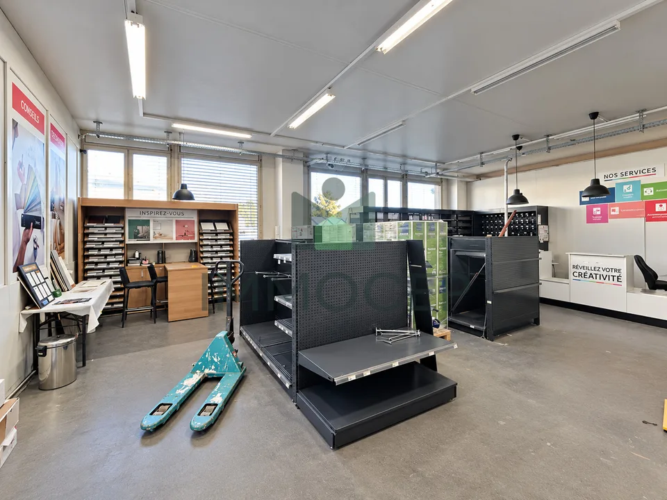PAV / seltene Gelegenheit zum Verkauf - 430 m2 polyvalente Arcade – Foto 2 von 8