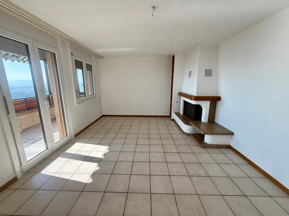 Wohnung mit 3.5 Zimmern im 1. Stock mit Blick auf den Murtensee – Foto 2 von 7