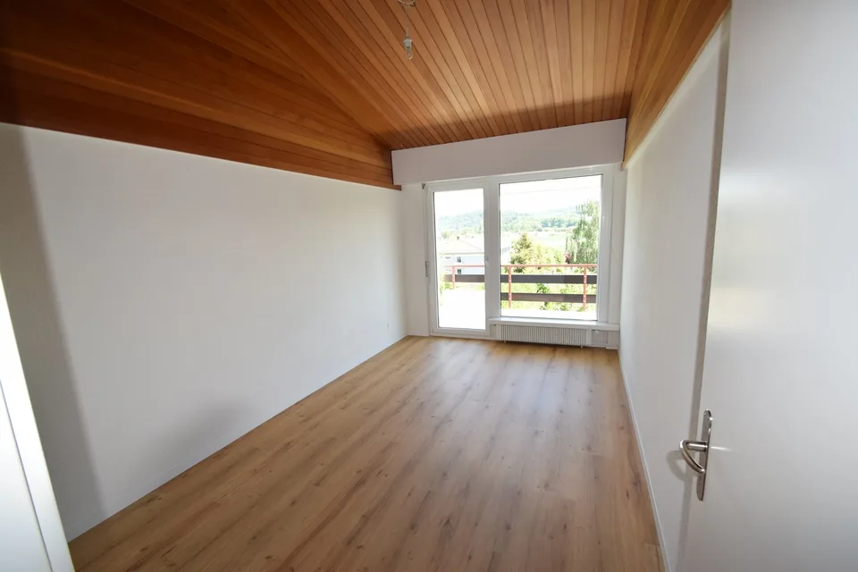 Vivere dove gli altri fanno vacanza – La tua casa con vista sul lago di Bienne – foto 9 di 30