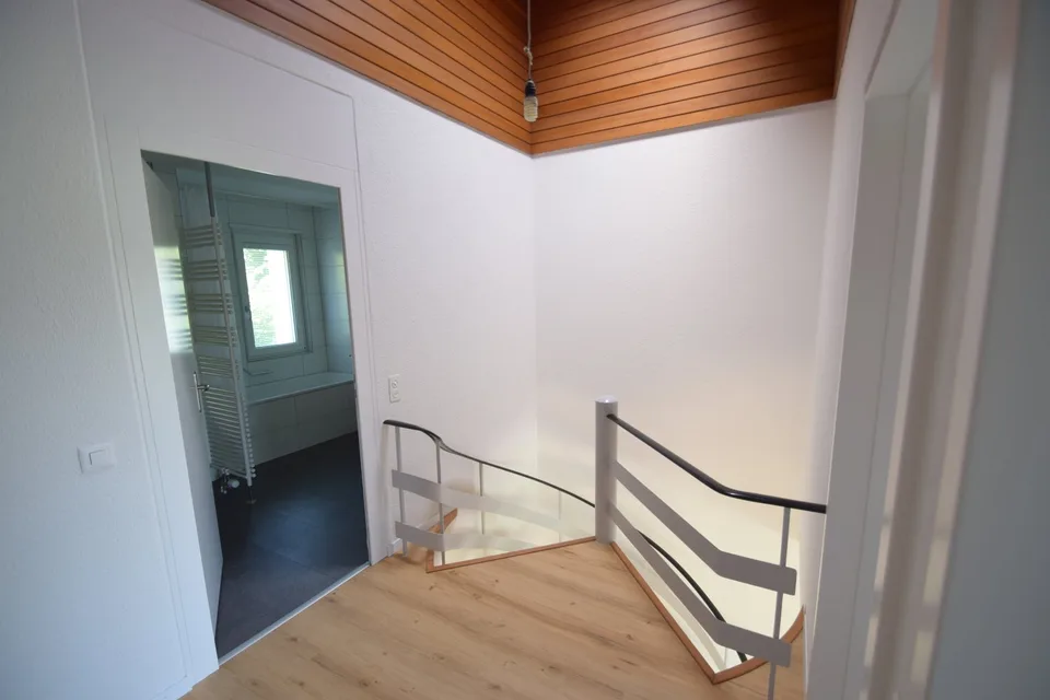 Vivere dove gli altri fanno vacanza – La tua casa con vista sul lago di Bienne – foto 8 di 30