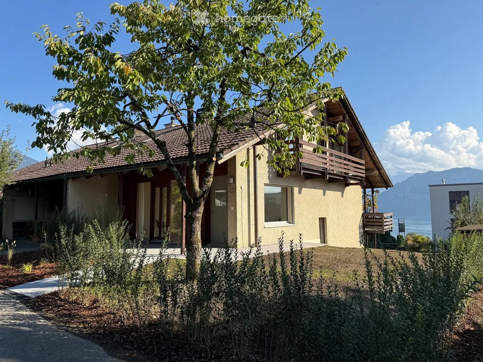 Charmantes Reiheneckhaus mit See- und Bergsicht in Meggen – Foto 2 von 11