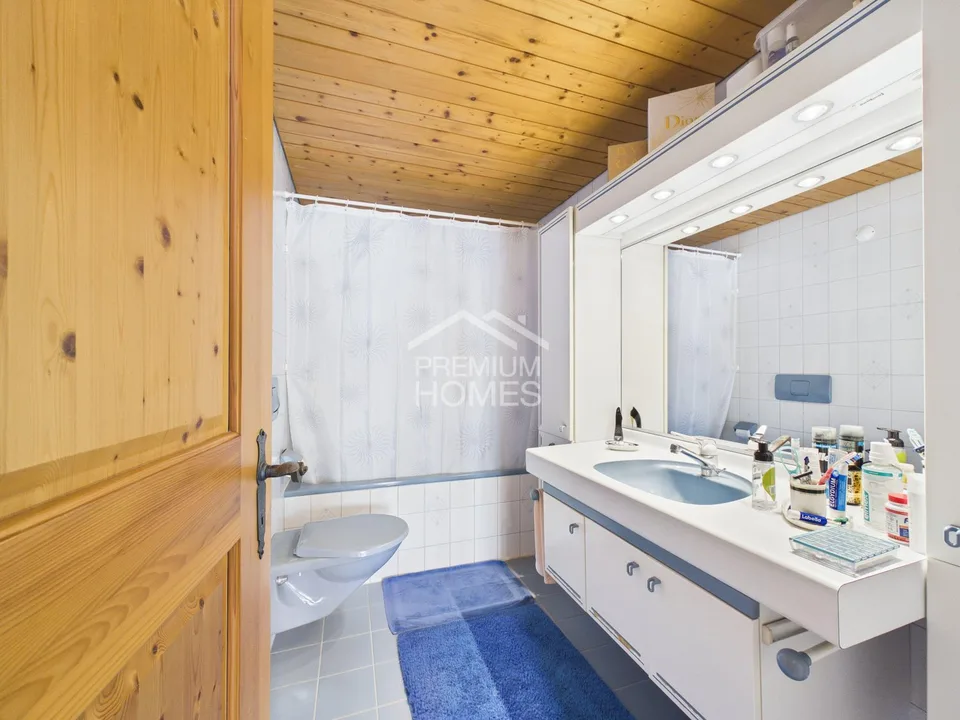 Proprietà versatile con un potenziale edificabile attraente – foto 10 di 13