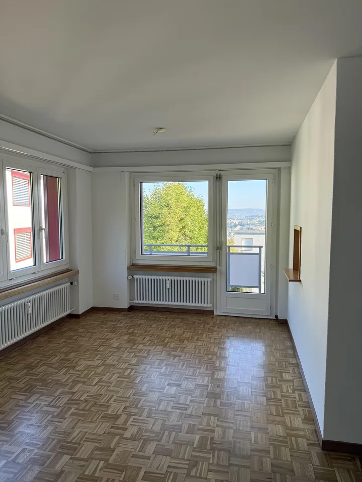 Charmante 4.5 Zimmerwohnung in Adliswil zu vermieten! – Foto 3 von 13