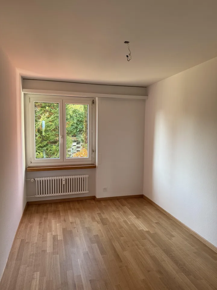 Charmante 4.5 Zimmerwohnung in Adliswil zu vermieten! – Foto 6 von 13
