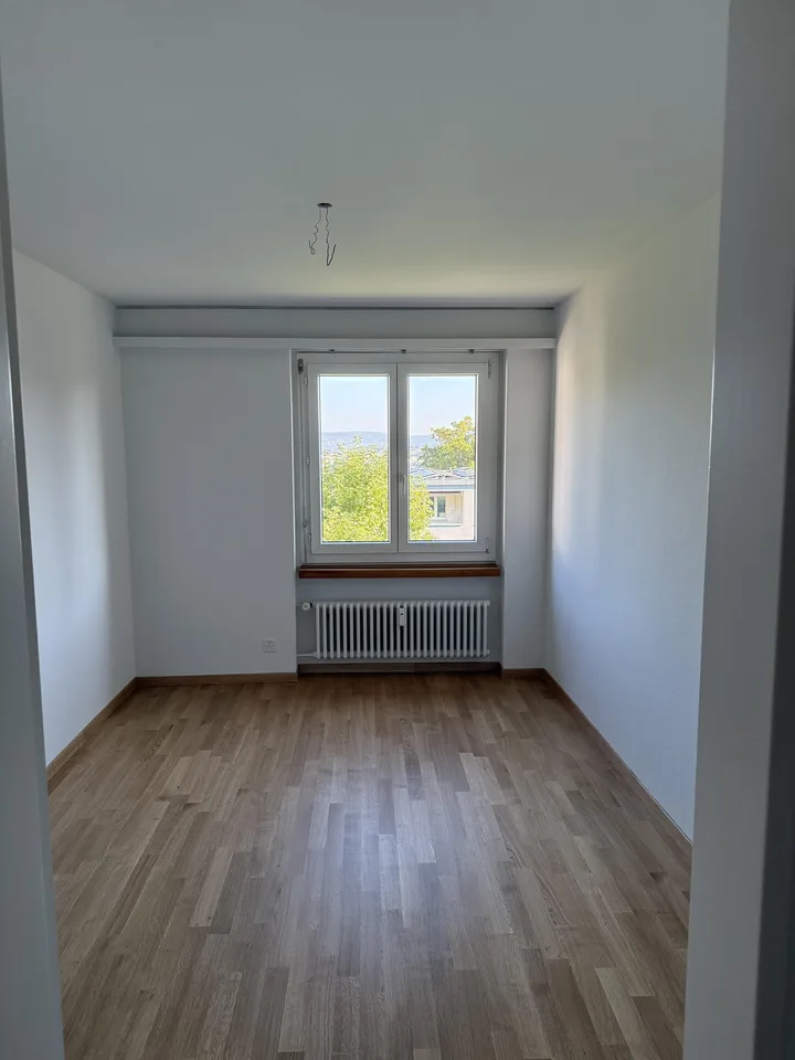 Charmante 4.5 Zimmerwohnung in Adliswil zu vermieten! – Foto 5 von 13