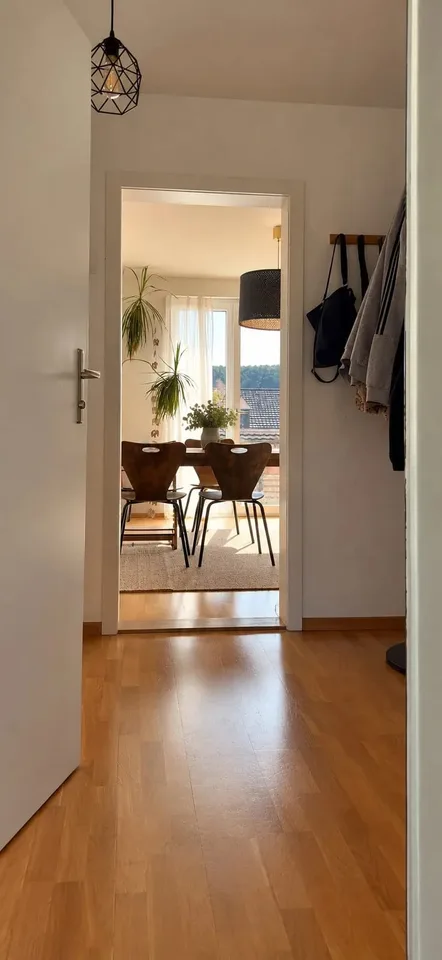 Ruhig wohnen, zentral verbunden - helle 4-Zimmer-Maisonette mit grossem Balkon in Muttenz – Foto 6 von 13