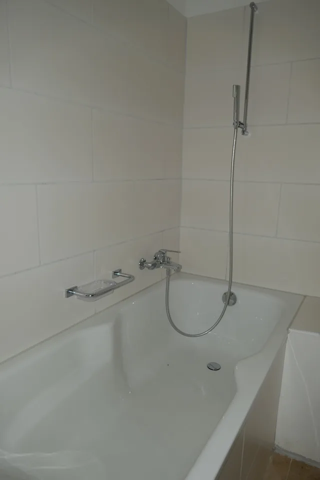 Charmante 4-Zimmer-Maisonette-Wohnung mit Balkon und Seeblick in Ligerz – Foto 10 von 20