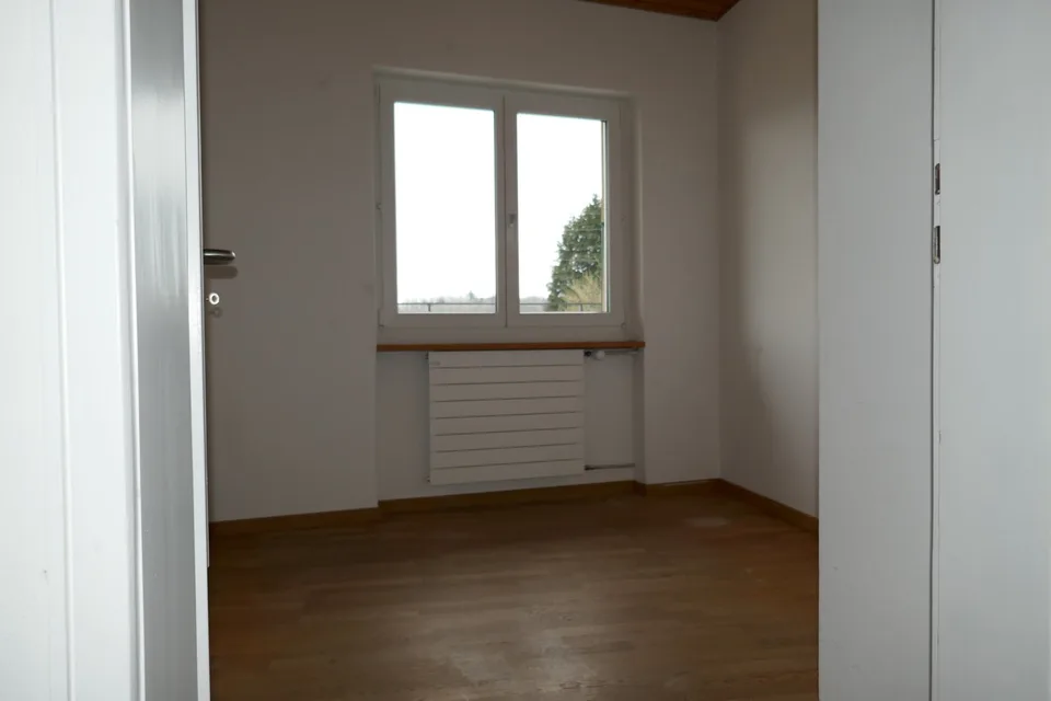 Charmante 4-Zimmer-Maisonette-Wohnung mit Balkon und Seeblick in Ligerz – Foto 8 von 20