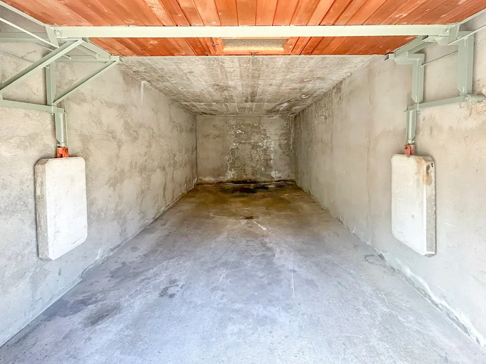 Garage individuale con porta manuale – foto 3 di 3