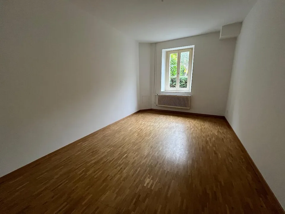Renovierte Wohnung im Herzen der Freiburger Unterstadt – Foto 3 von 11