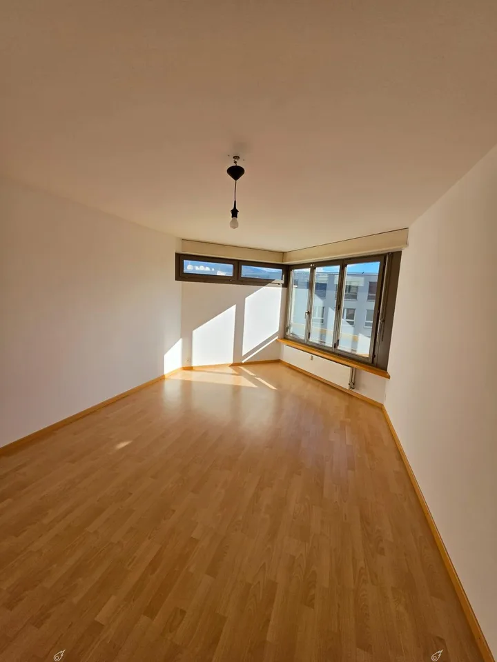 4.5 Zimmerwohnung in Biel zu vermieten – Foto 4 von 9